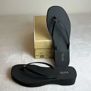 【Michael Kors】☆サンダル☆ Lilo Logo Flip Flop Women's Lilo Logo Wedge Flip Flop Sandals